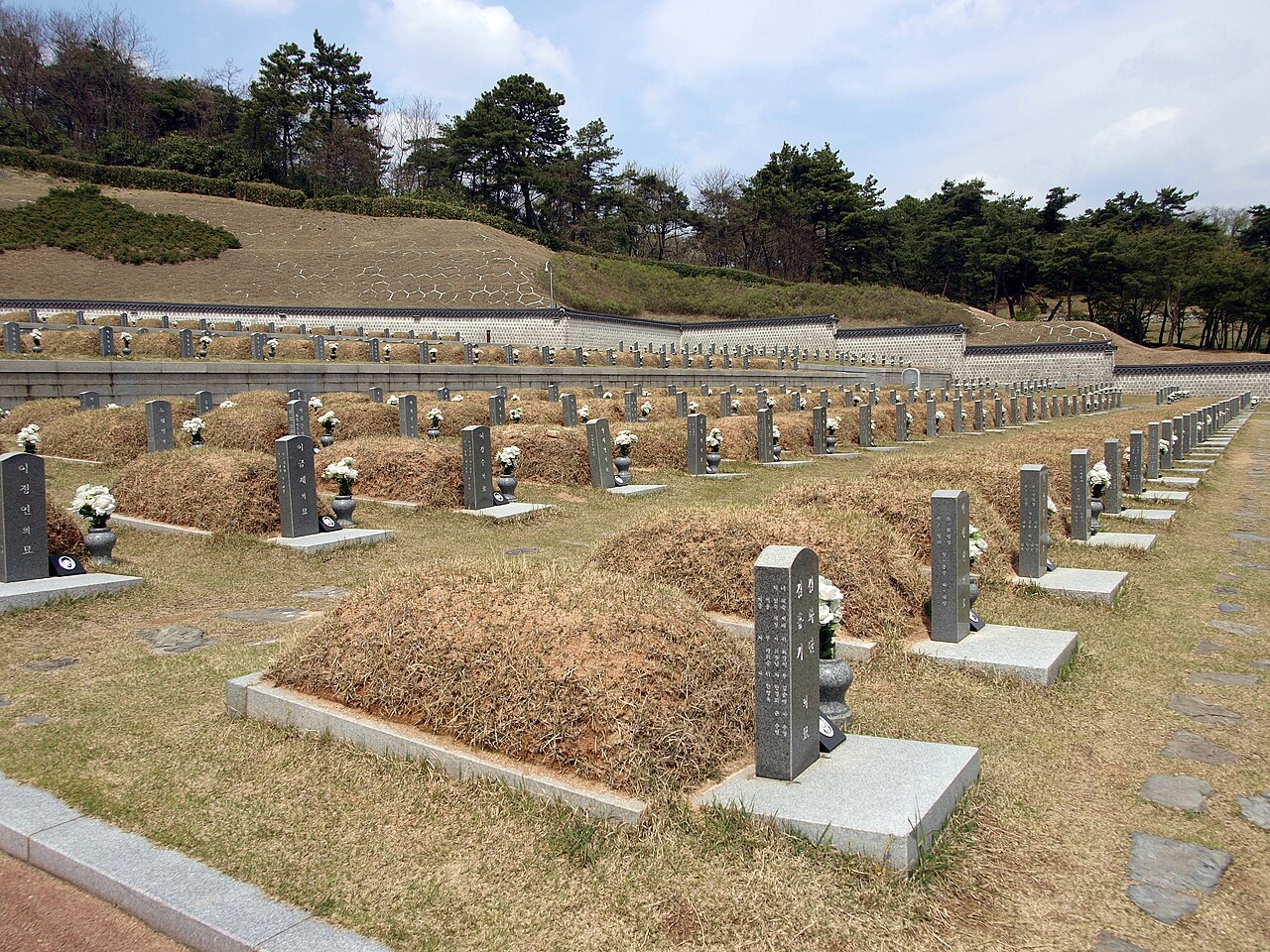 광주 5·18 국립묘지의 묘역
