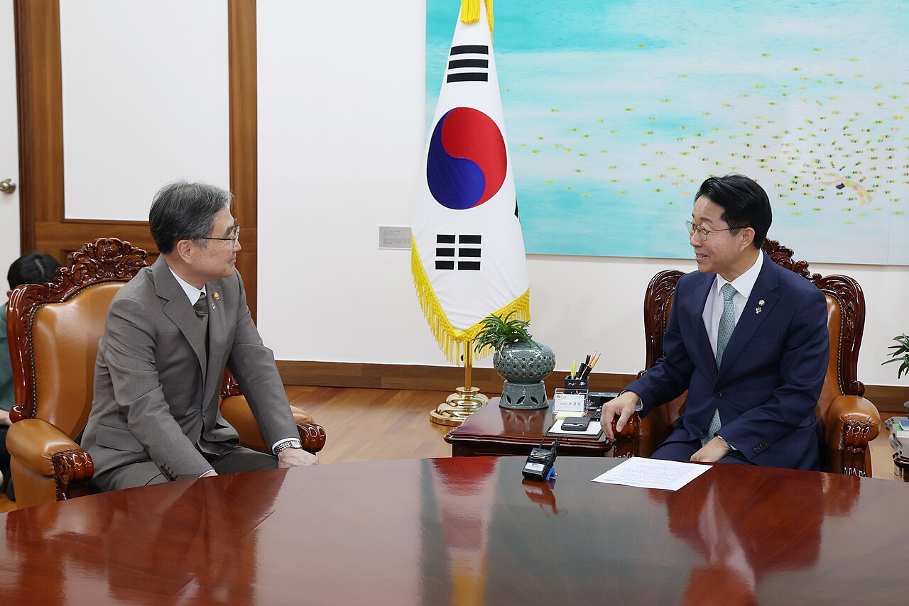 조정식 국회의장과 조현 외교장관 접견